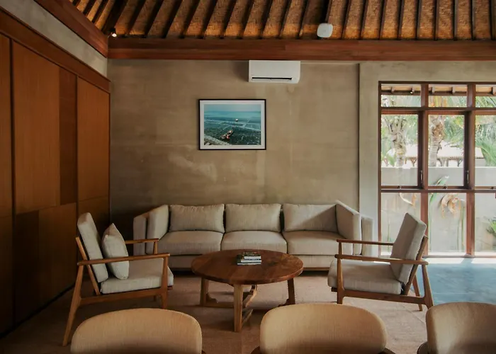 Kalm Resort