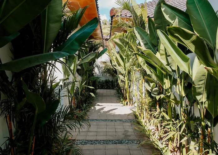 Resort Kalm Nusa Lembongan